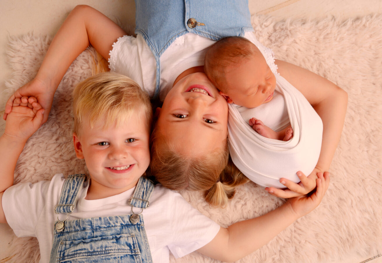 Newborn & Sibling